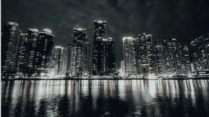 欧洲色区 - 城市之光：霓虹背后的人间烟火
